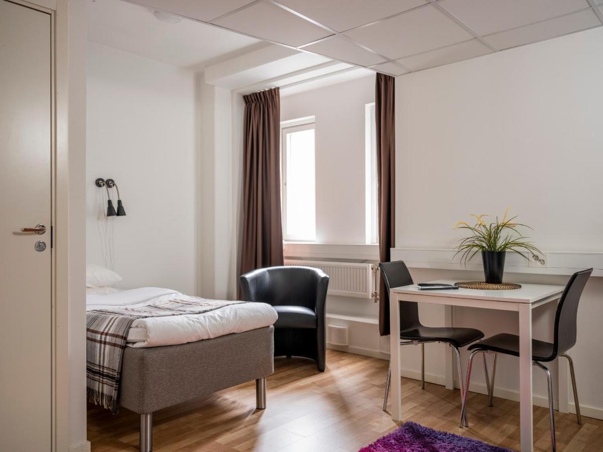 Fittja Slagsta Gate Hotell מראה חיצוני תמונה