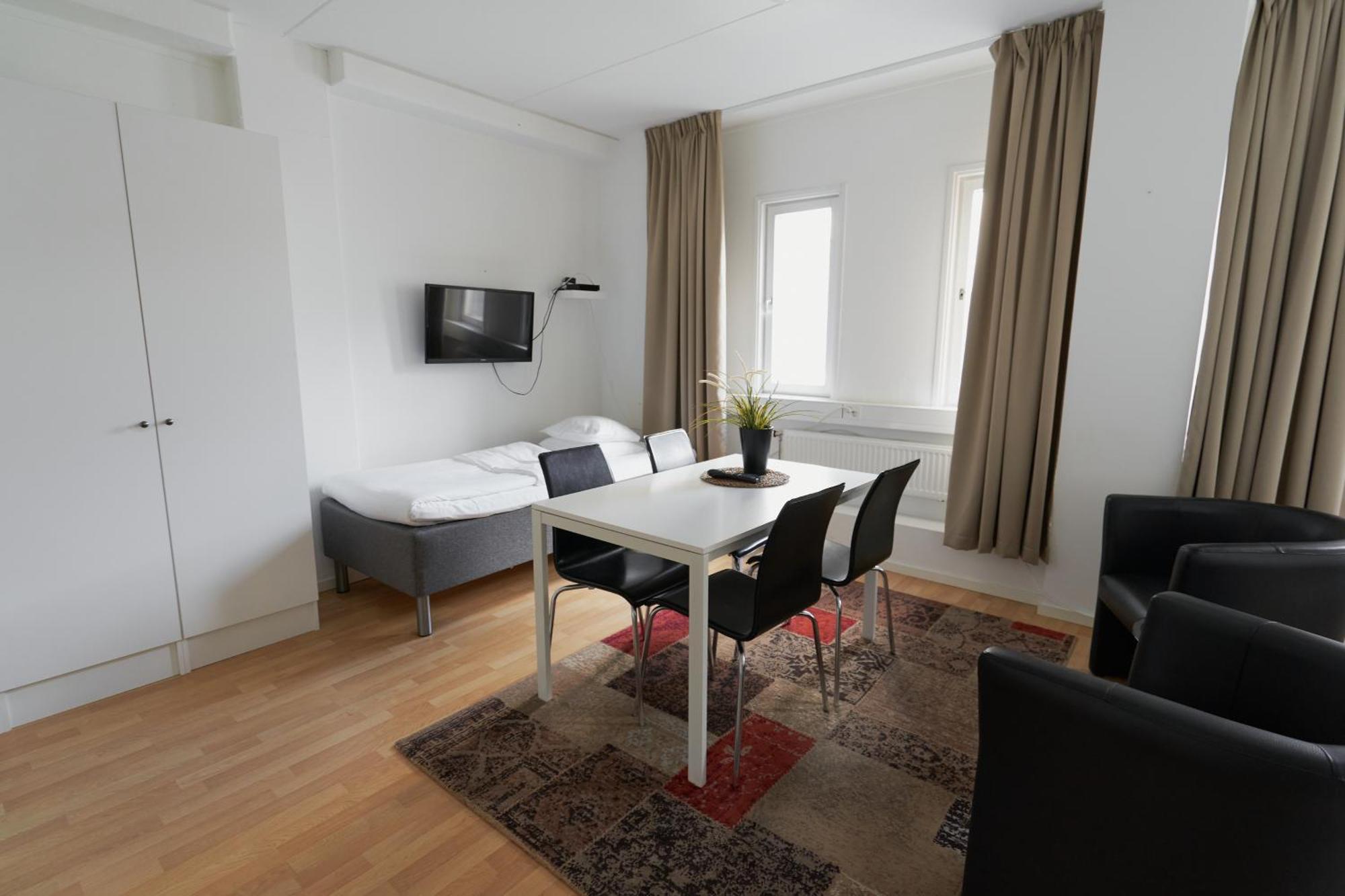 Fittja Slagsta Gate Hotell מראה חיצוני תמונה